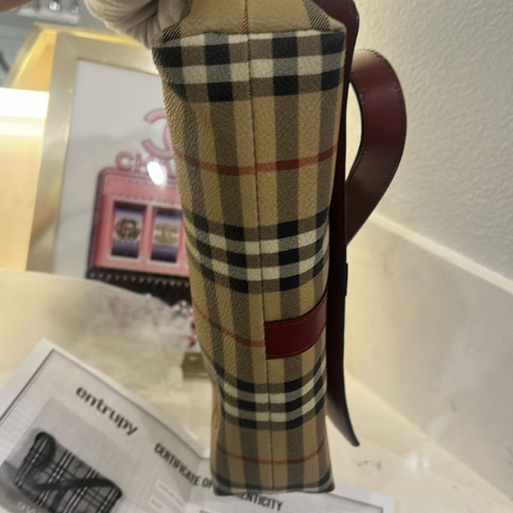 Burberry classic nova Tan and Brown Checkered Bag - Picture 5 of 16